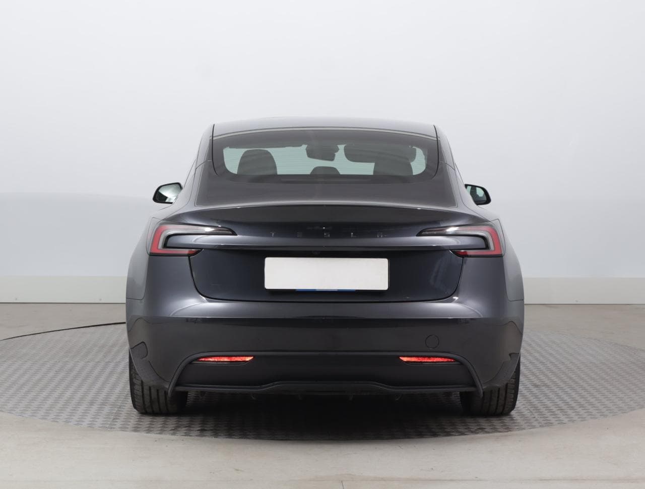 2025 Tesla MODEL 3 - 11