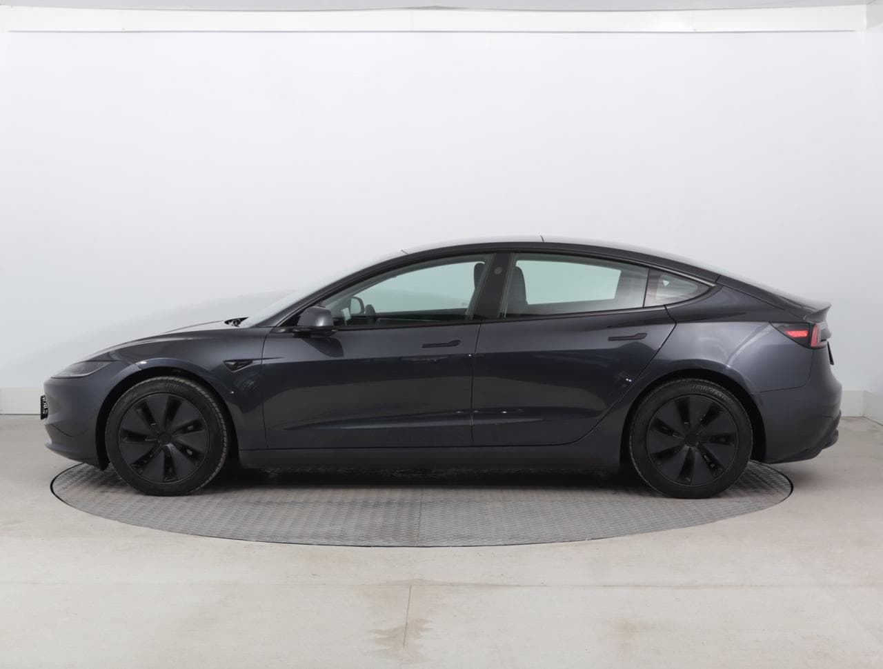 2025 Tesla MODEL 3 - 7