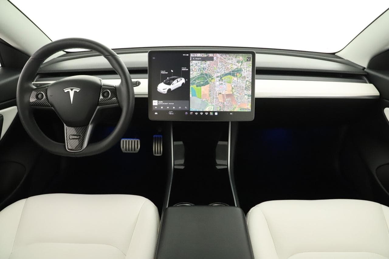 2020 Tesla MODEL 3 - 9