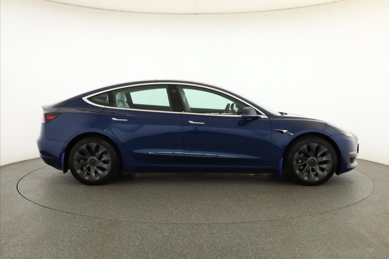 2019 Tesla MODEL 3 - 8