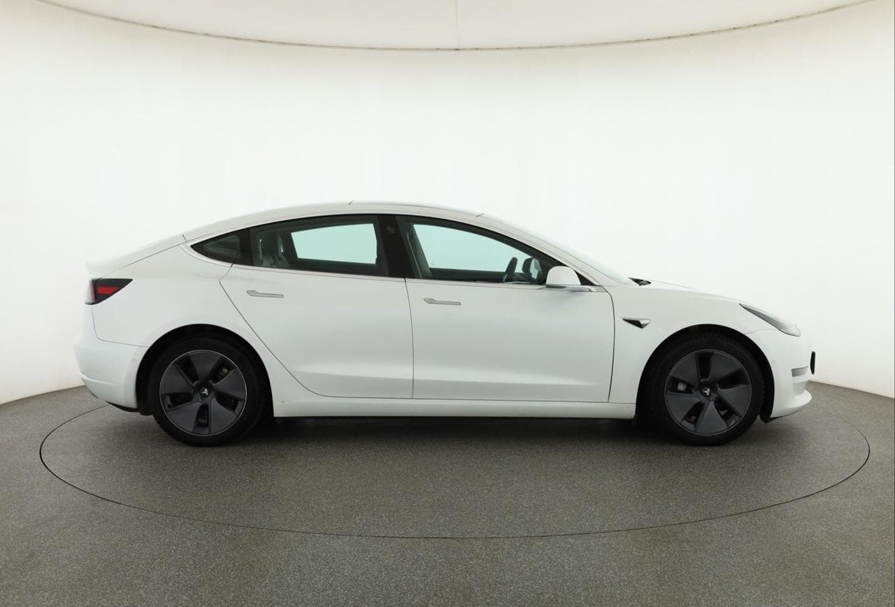 2020 Tesla MODEL 3 - 8