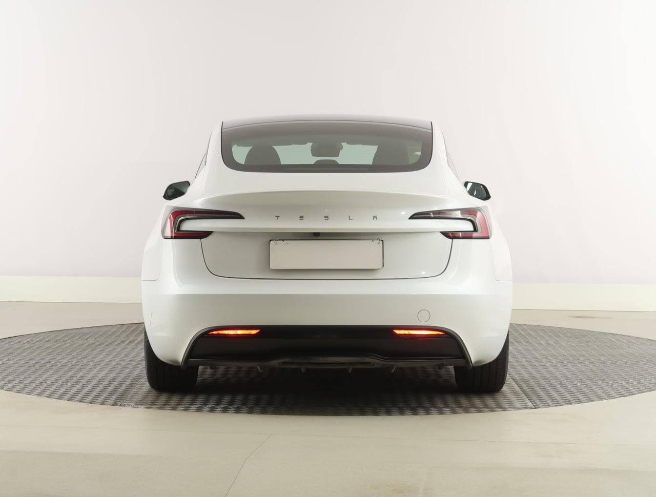 2025 Tesla MODEL 3 - 6