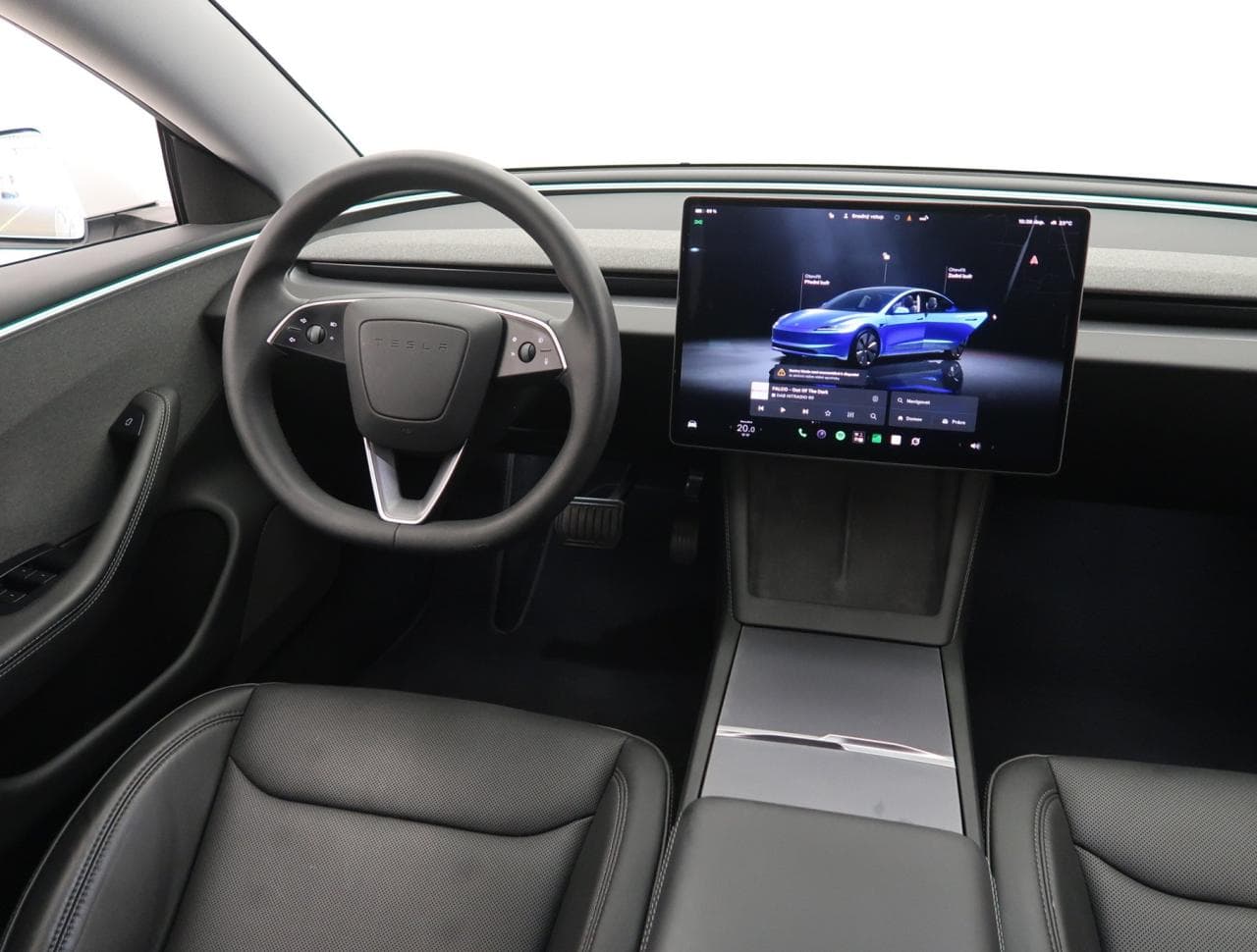 2025 Tesla MODEL 3 - 9