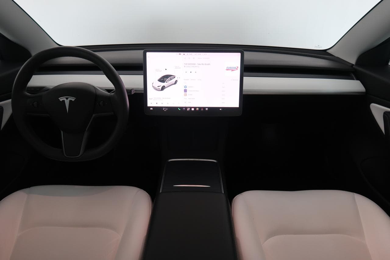 2020 Tesla MODEL 3 - 10