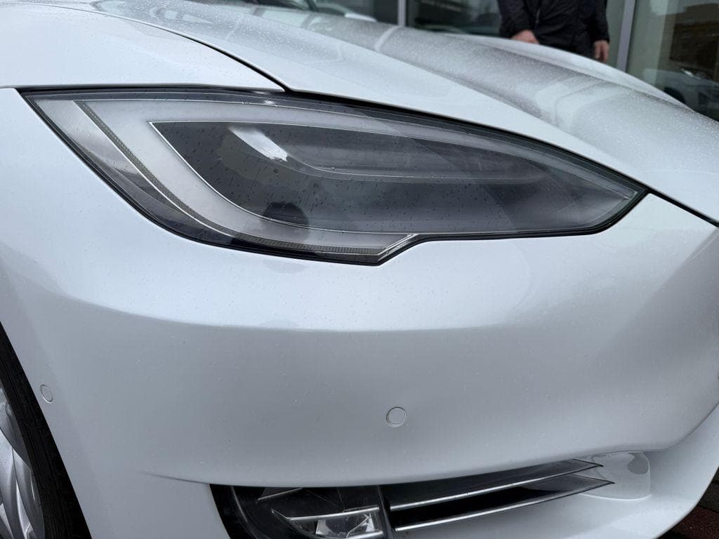 Tesla MODEL S - 2