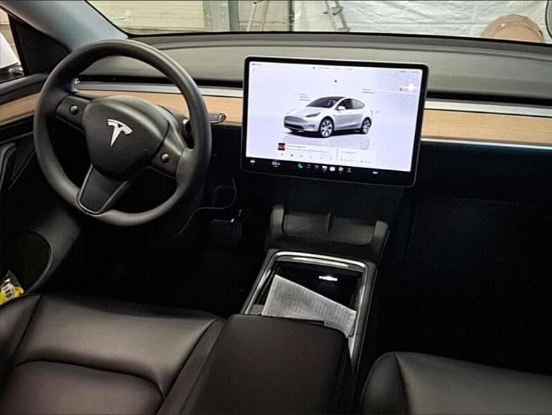 2023 Tesla MODEL Y - 5