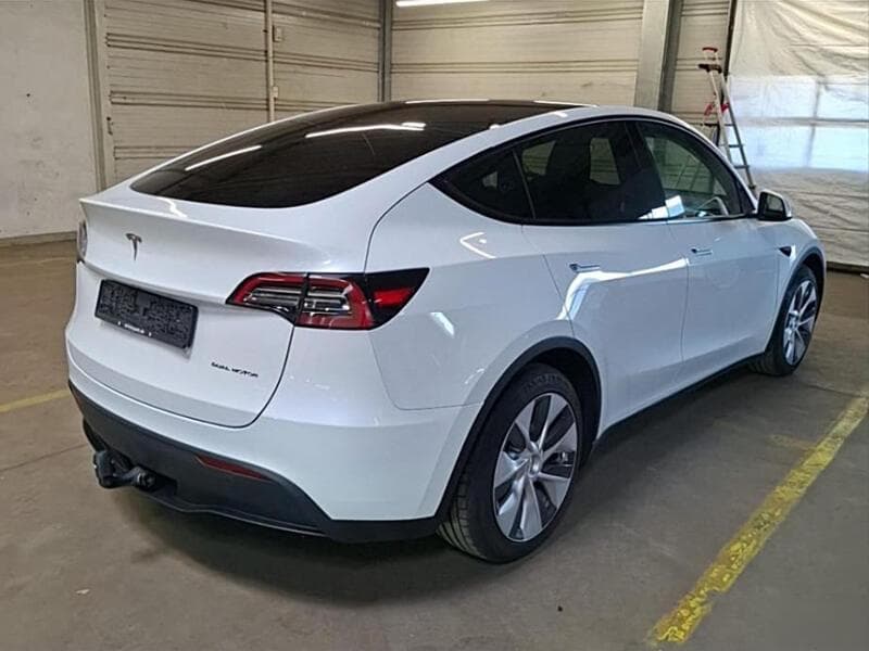 2023 Tesla MODEL Y - 4