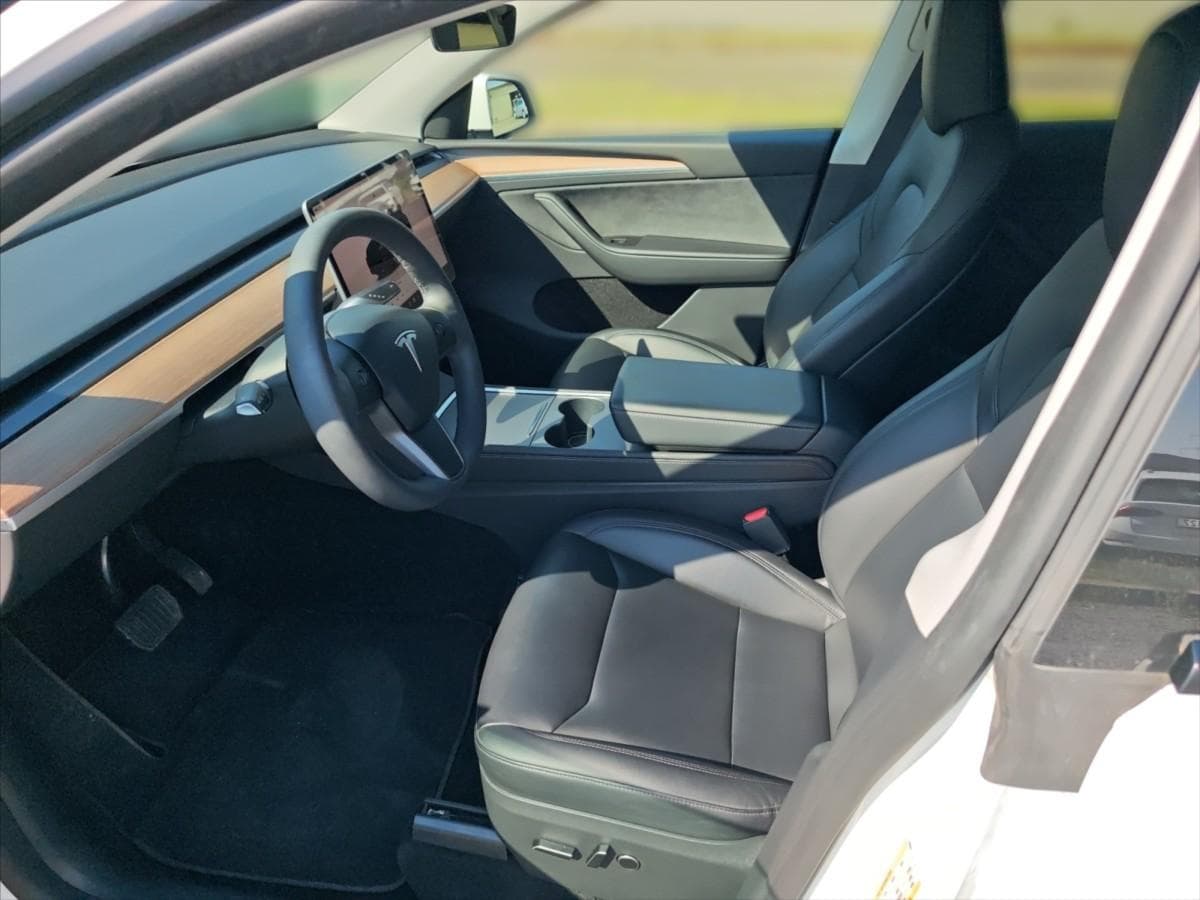 2023 Tesla MODEL Y - 6