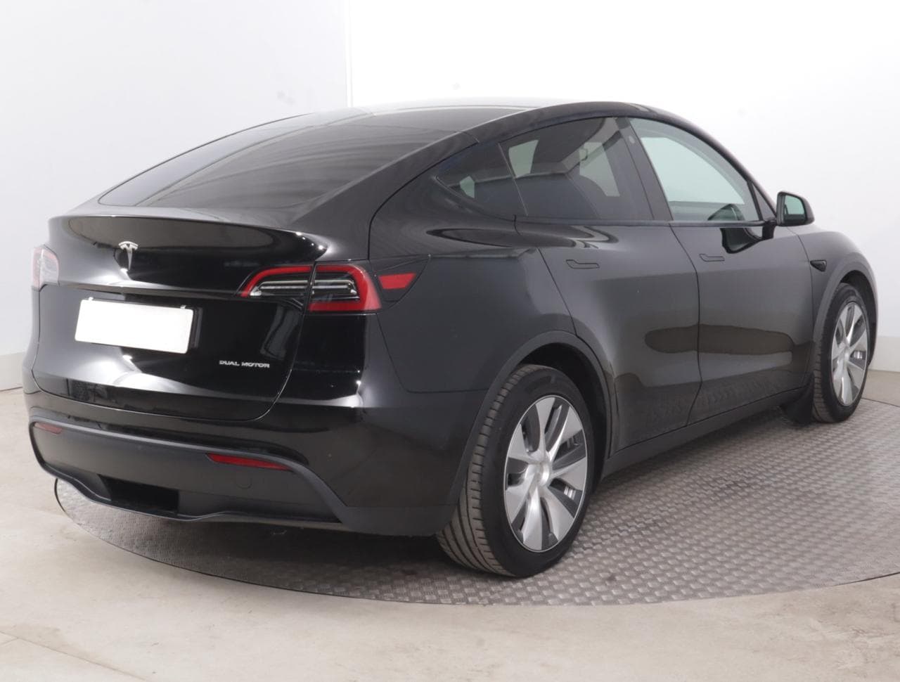 2023 Tesla MODEL Y - 7