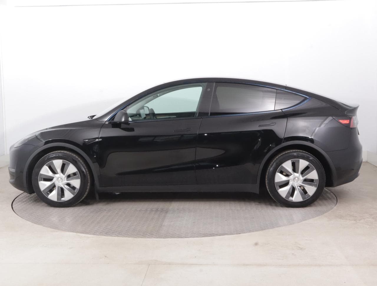 2023 Tesla MODEL Y - 4