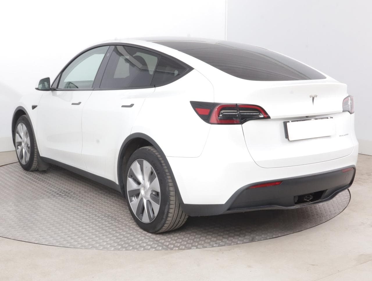 2023 Tesla MODEL Y - 5
