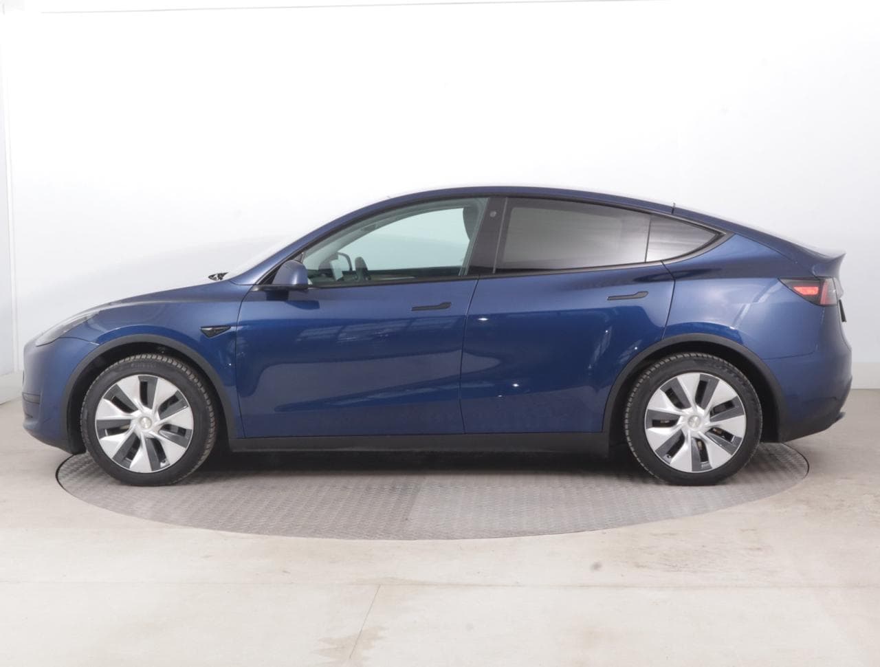 2023 Tesla MODEL Y - 4