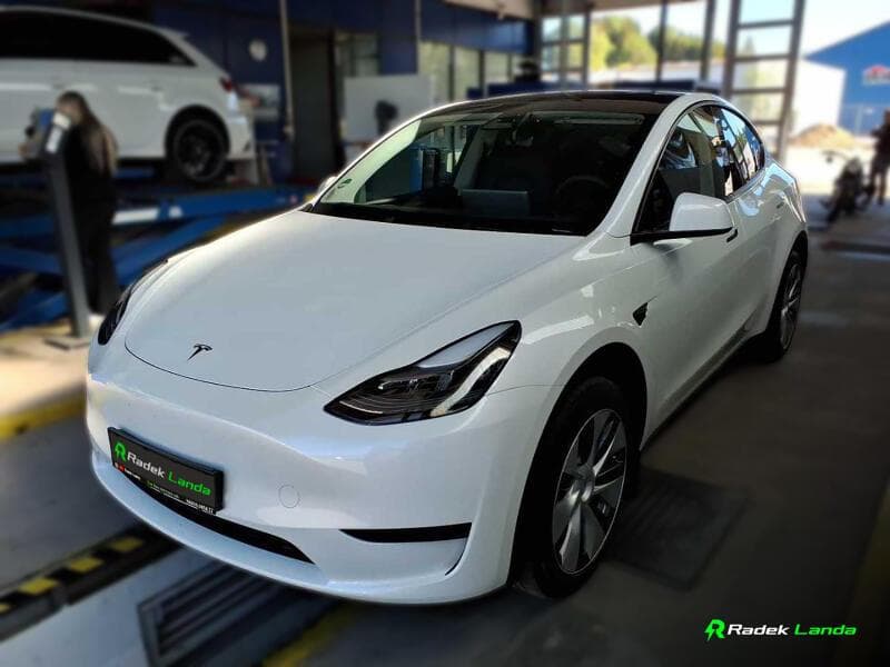 2023 Tesla MODEL Y - 3