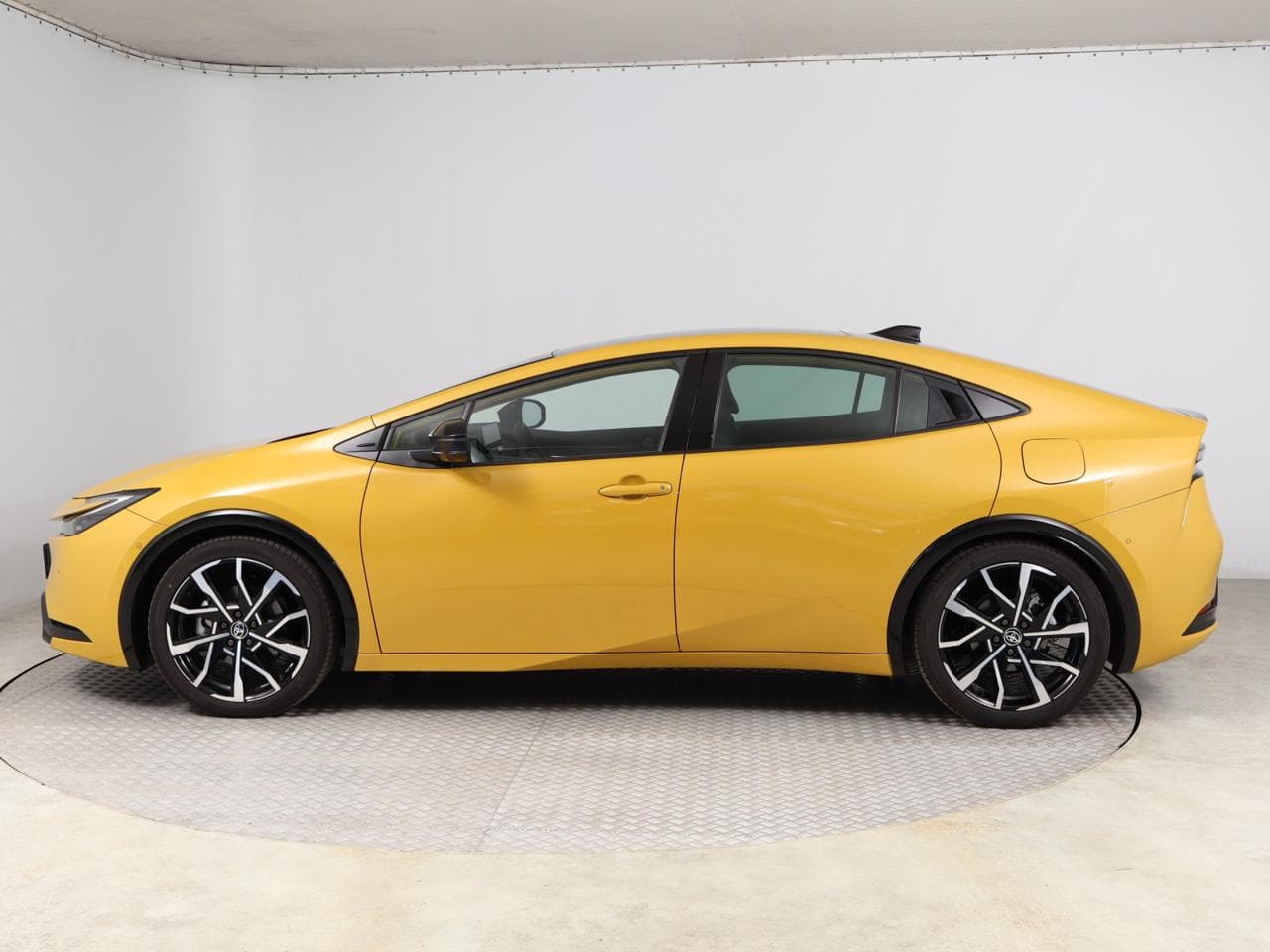 2024 Toyota Prius - 7