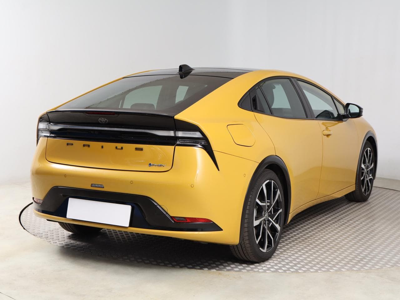 2024 Toyota Prius - 13