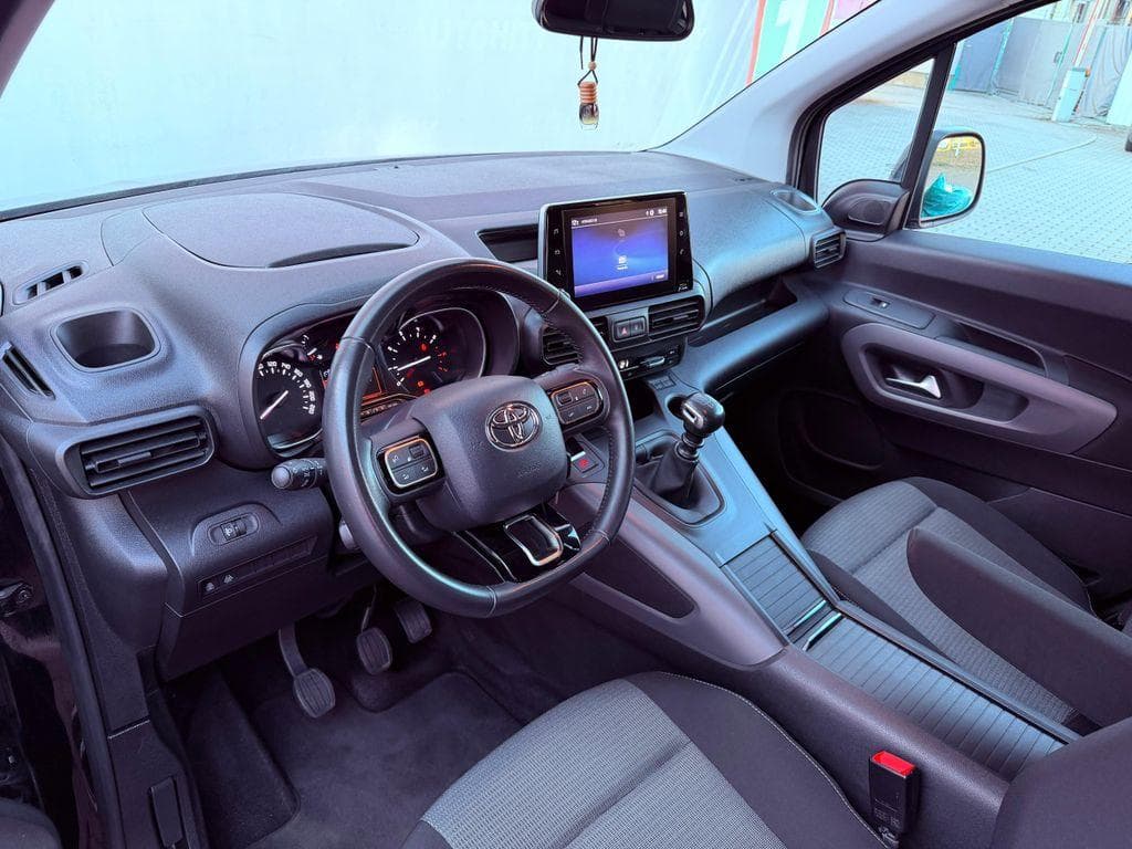 2022 Toyota Proace - 18