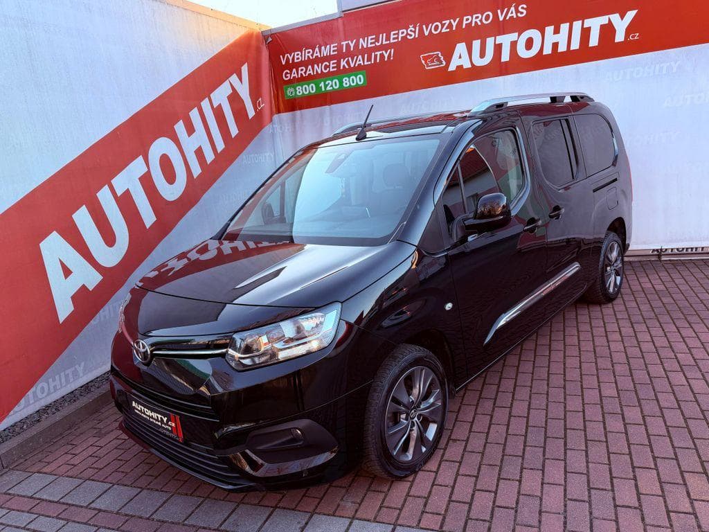 Toyota ProAce 1.5 D-4, ČR, Serviska, 7 míst kombi
