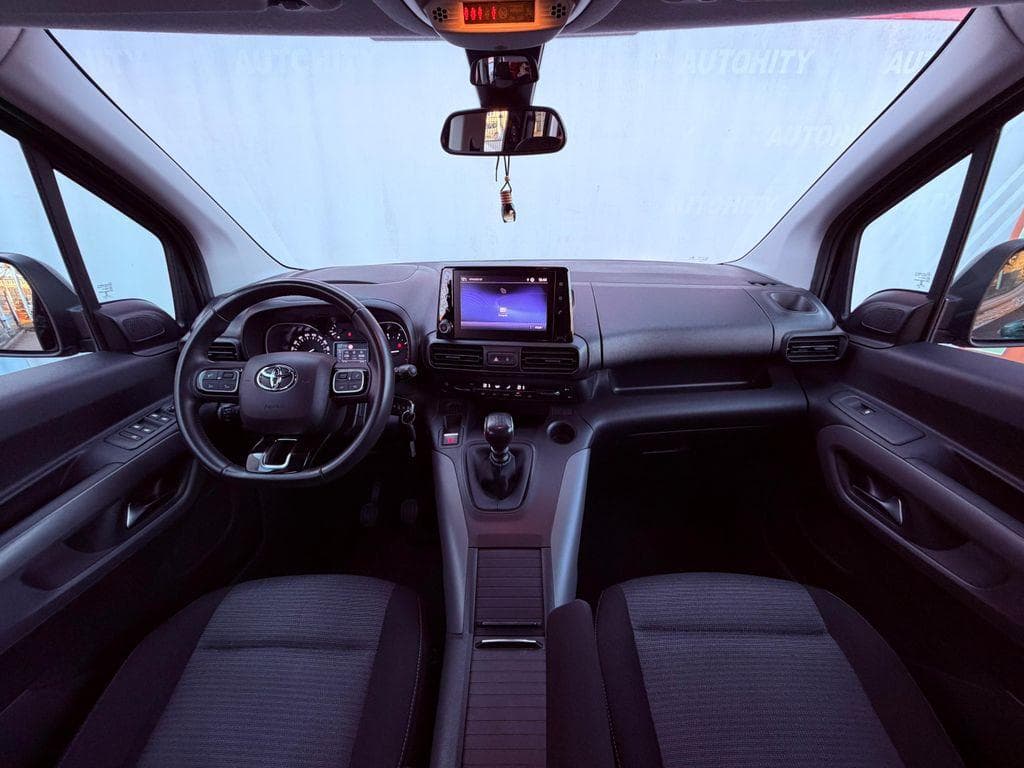 2022 Toyota Proace - 19