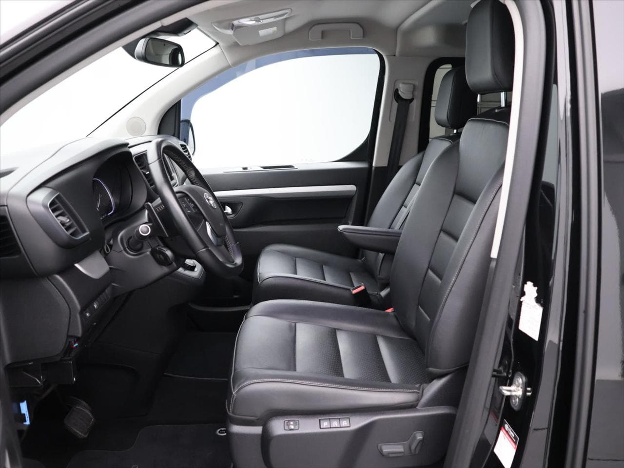 2024 Toyota PROACE - 11