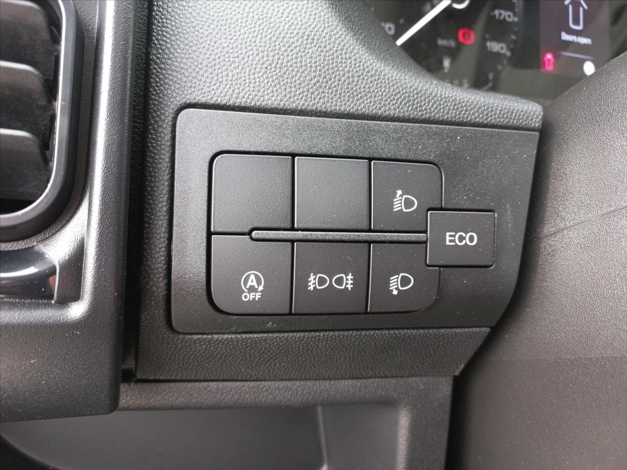 2026 Toyota Proace - 33