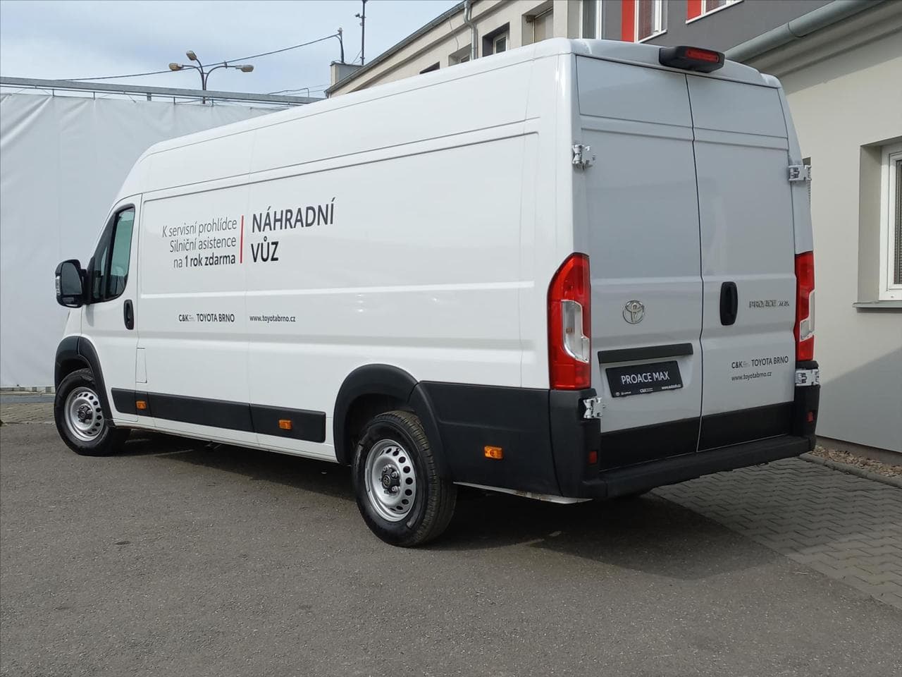 2025 Toyota Proace - 11