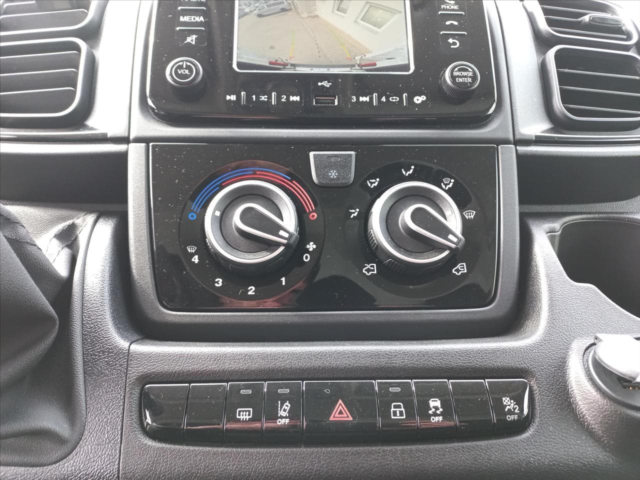 2025 Toyota Proace - 29