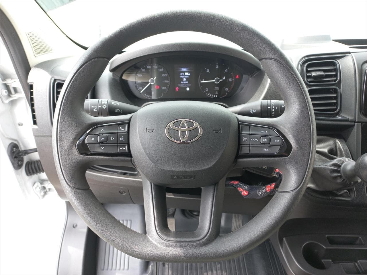 2024 Toyota PROACE - 19