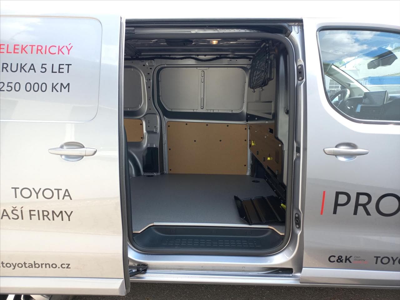 2026 Toyota PROACE - 12