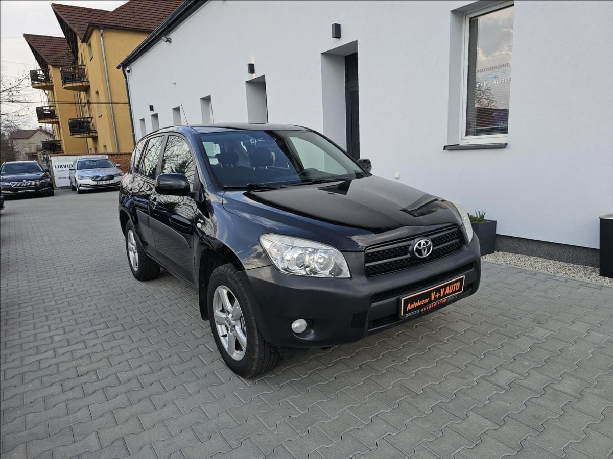 Toyota RAV4 2,2 D4D 100KW DIG.KLIMA TZ STK kombi