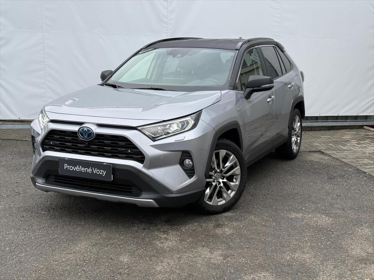 Toyota RAV4 2,5 Executive, nezávislé top SUV