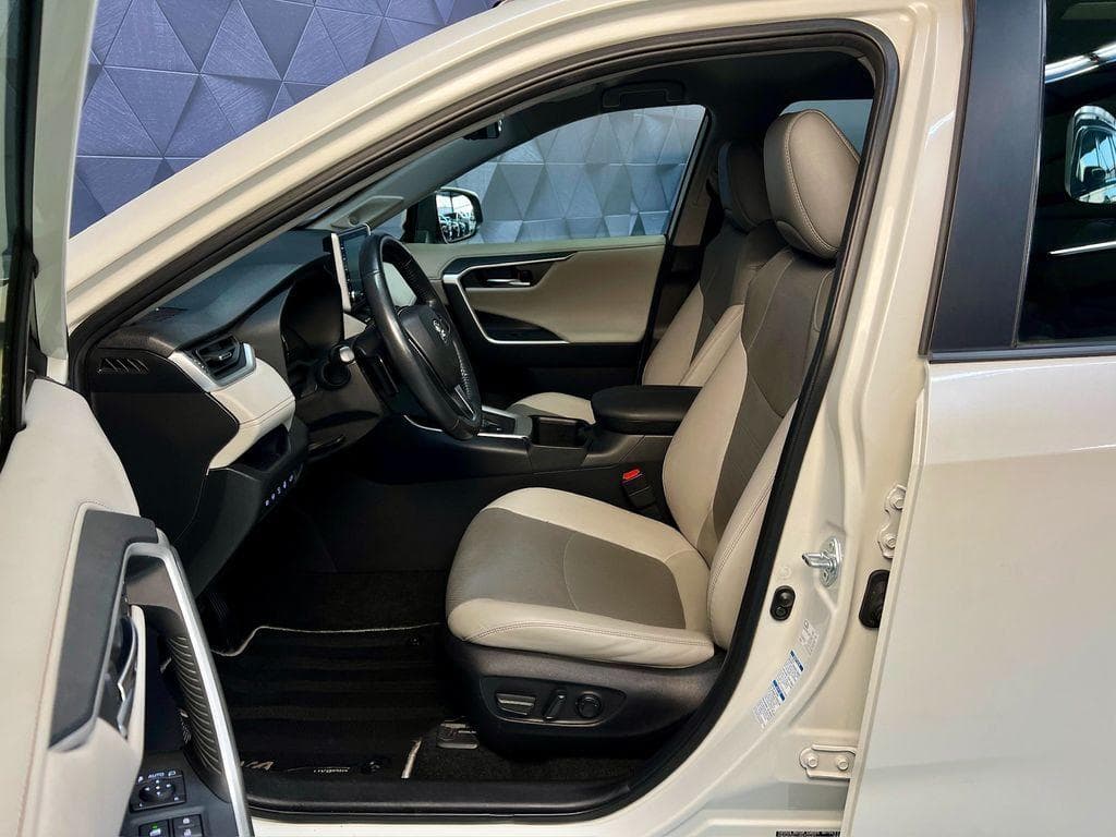 2022 Toyota Rav4 - 11