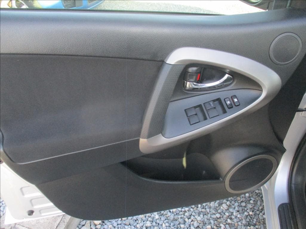 2007 Toyota RAV4 - 12
