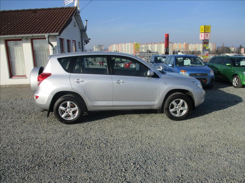 2007 Toyota RAV4 - 5