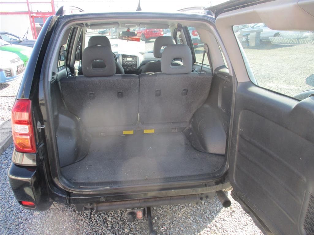 2004 Toyota Rav4 - 10