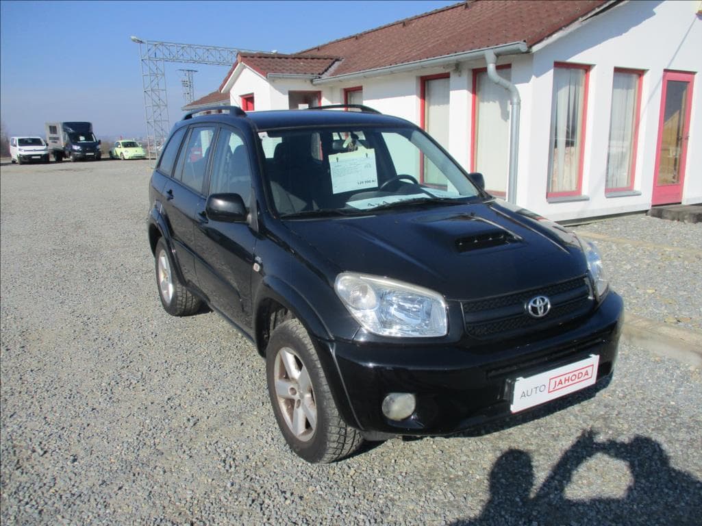 Toyota RAV4 2,0 D4D, 4x4,aut.klima,s.kniha SUV