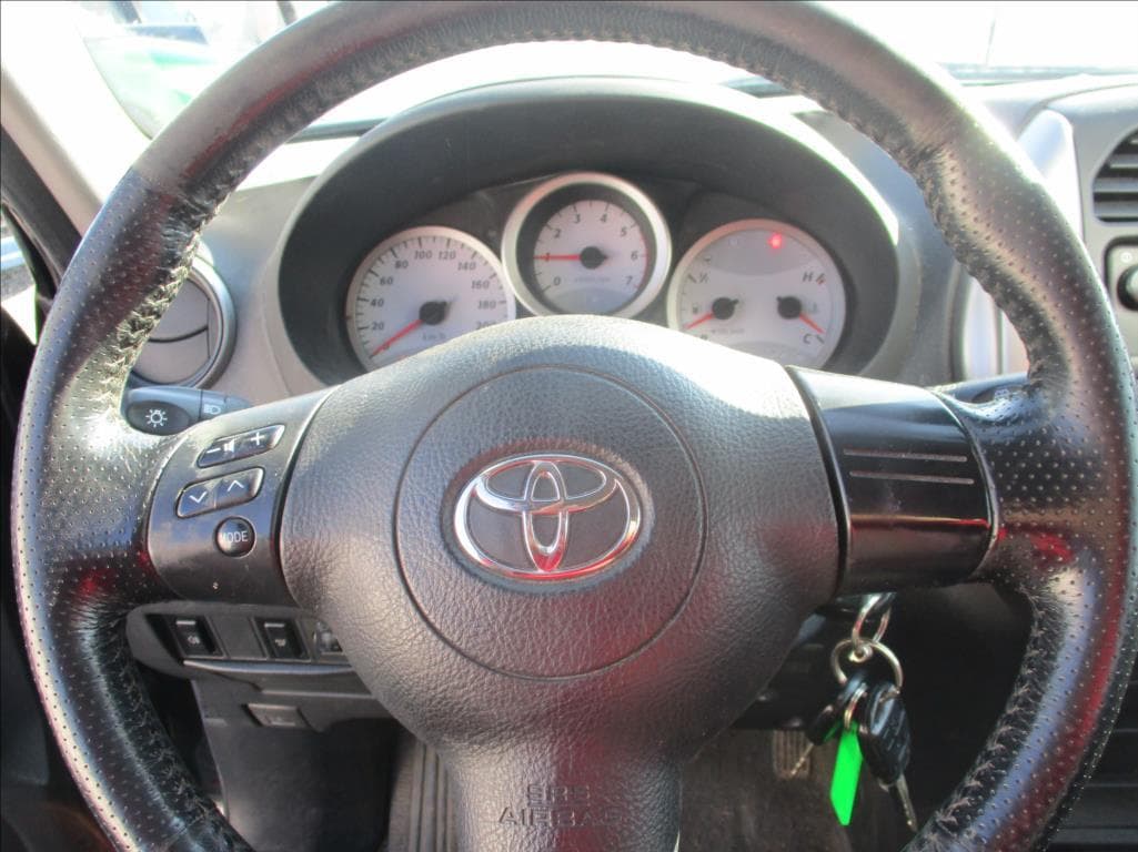 2004 Toyota Rav4 - 18