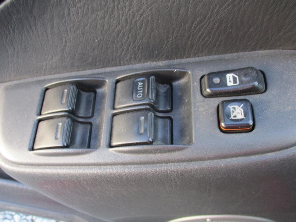 2004 Toyota Rav4 - 19