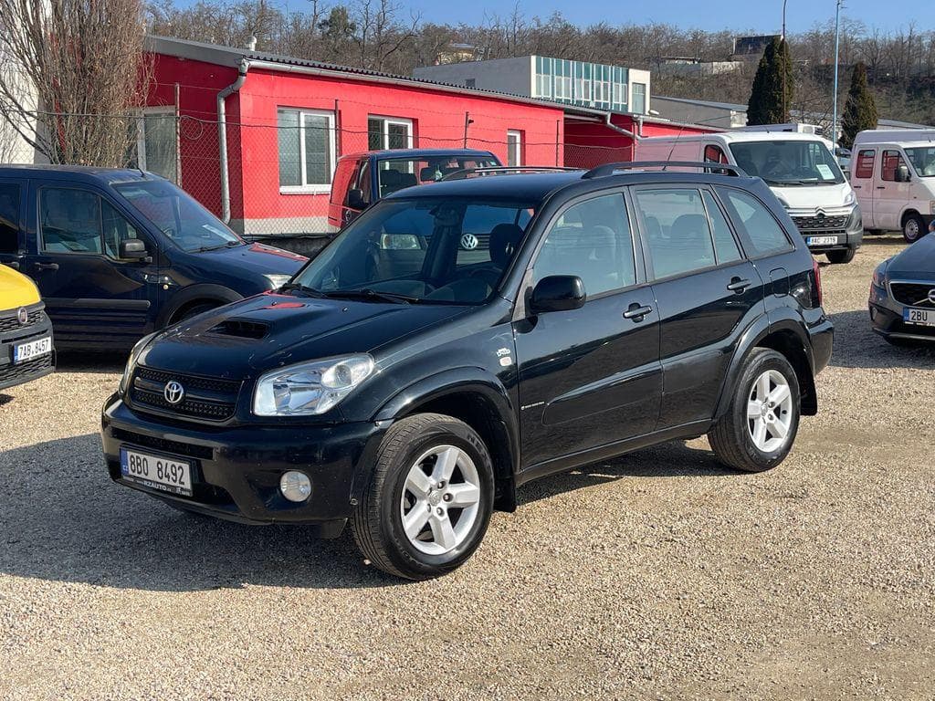 Toyota RAV4 2.0D-4D 85kW*NOVÉ VSTŘIKY* SUV