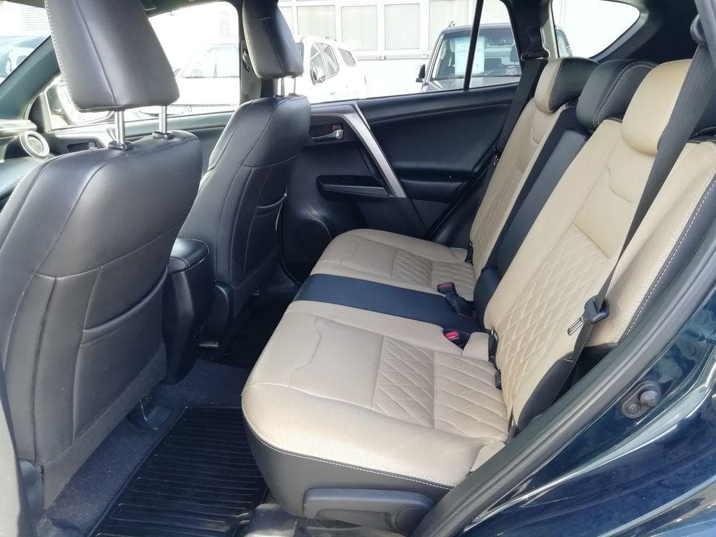 2018 Toyota Rav4 - 6