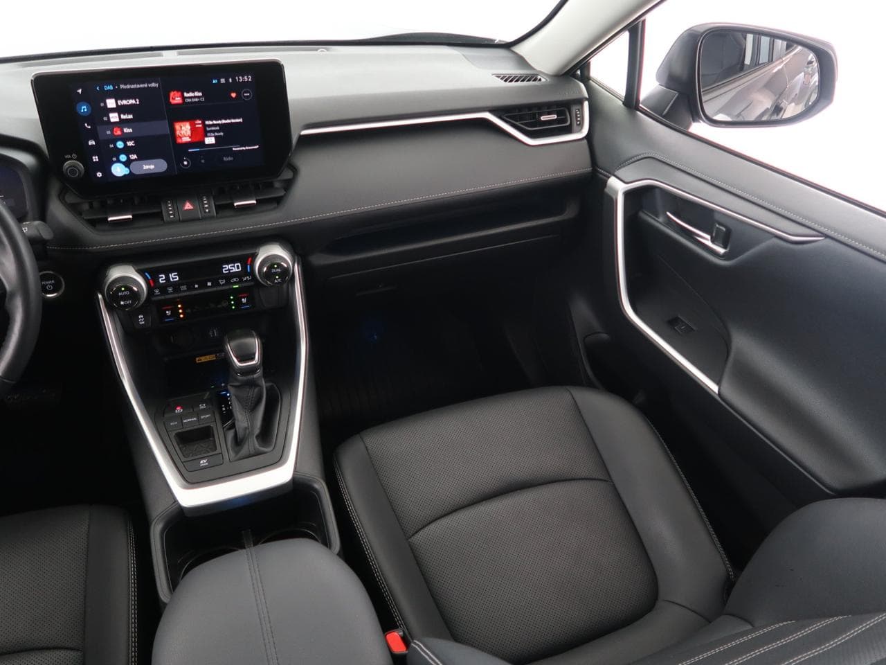 2024 Toyota Rav4 - 11