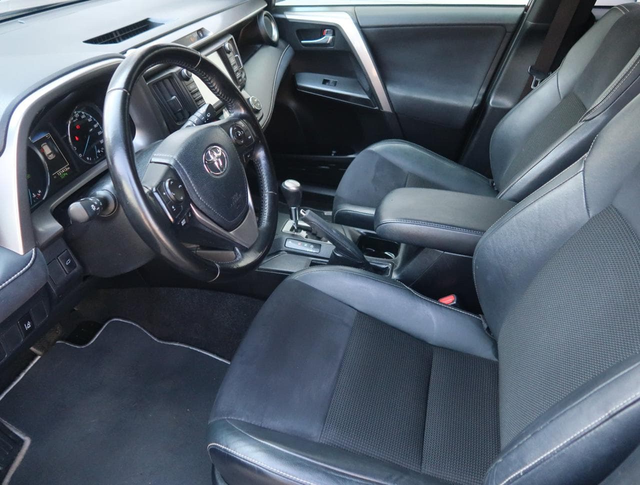 2017 Toyota Rav4 - 31