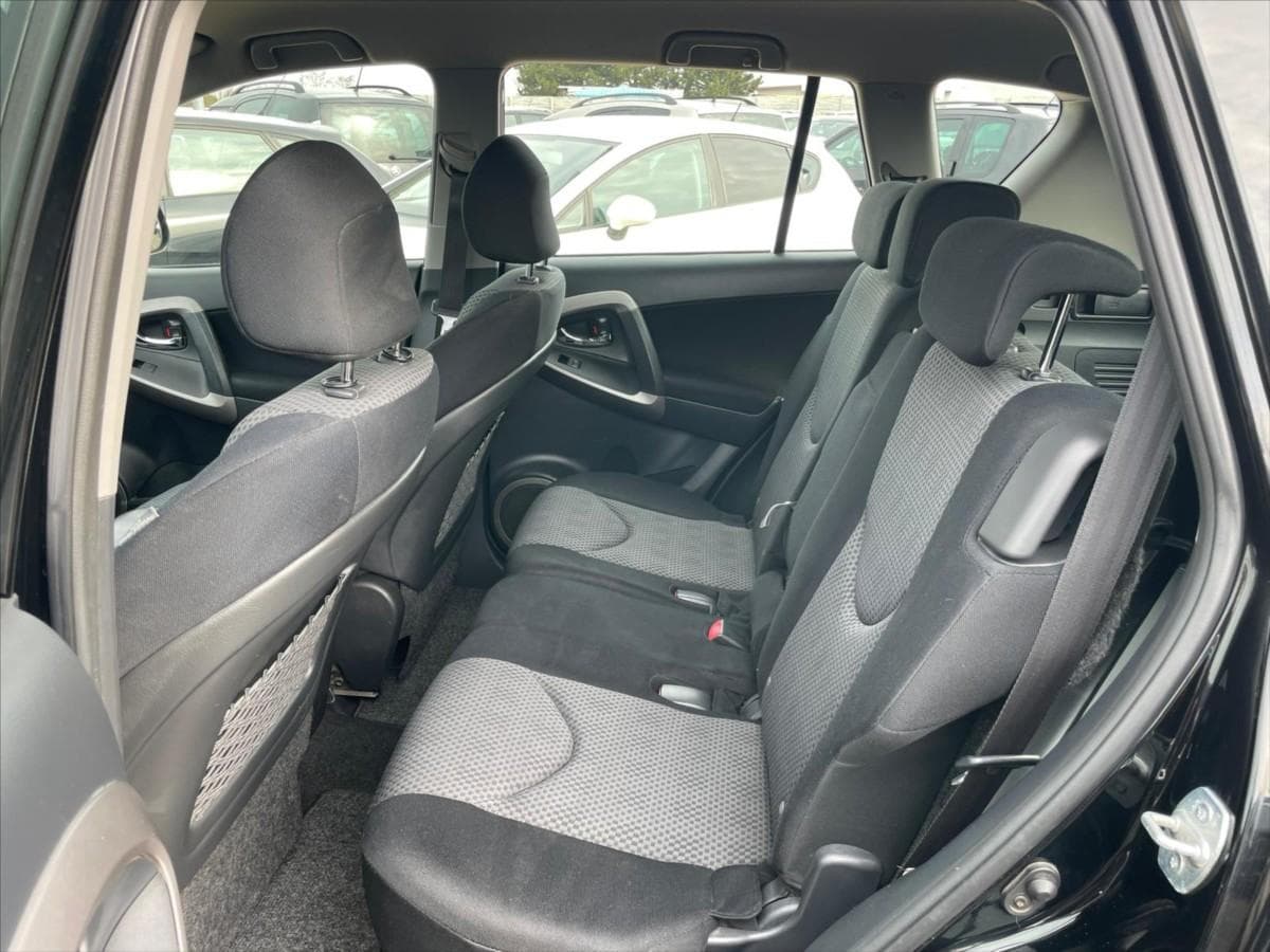 2006 Toyota RAV4 - 9