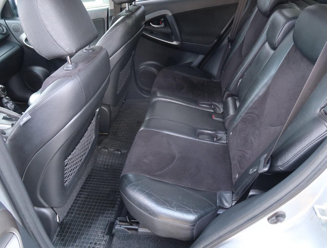 2011 Toyota RAV4 - 15