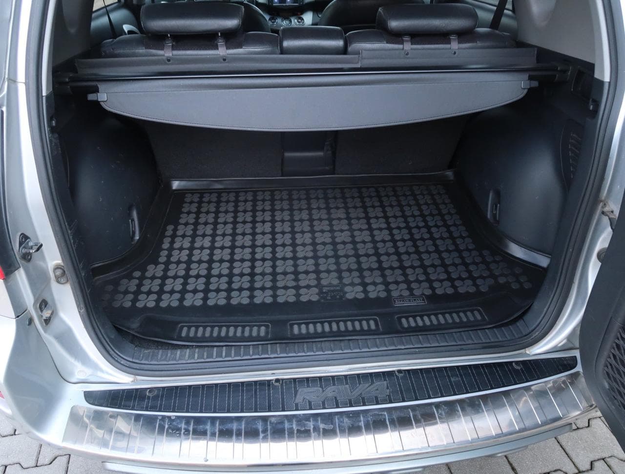 2011 Toyota RAV4 - 20
