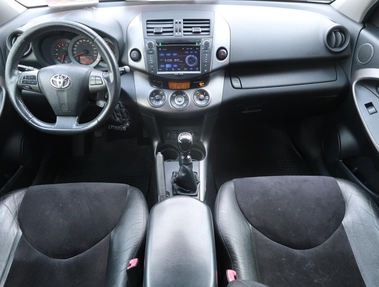 2011 Toyota RAV4 - 10