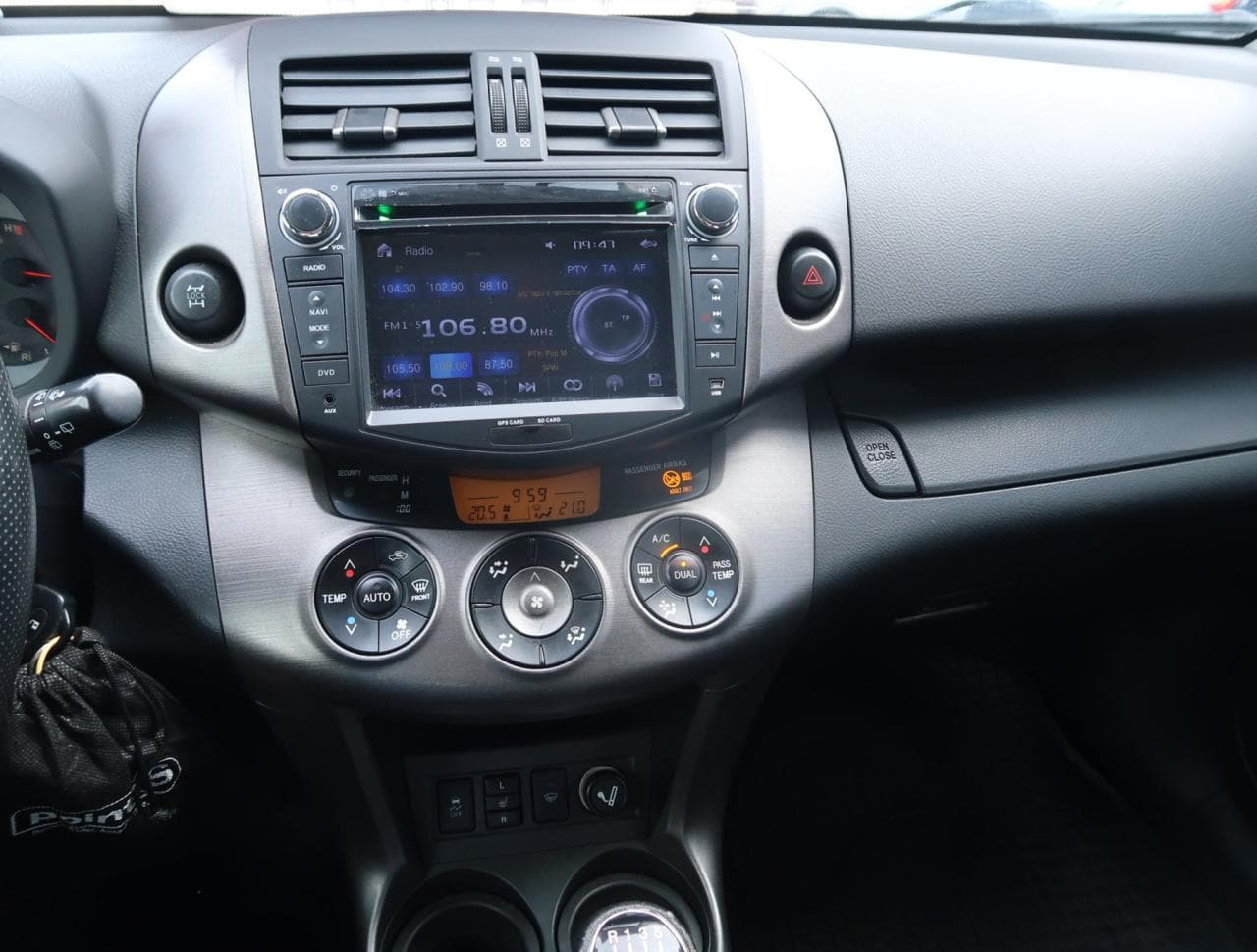 2011 Toyota RAV4 - 18