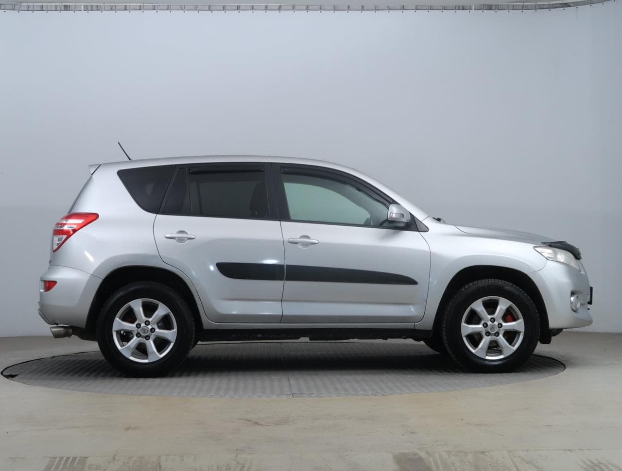 2011 Toyota RAV4 - 8