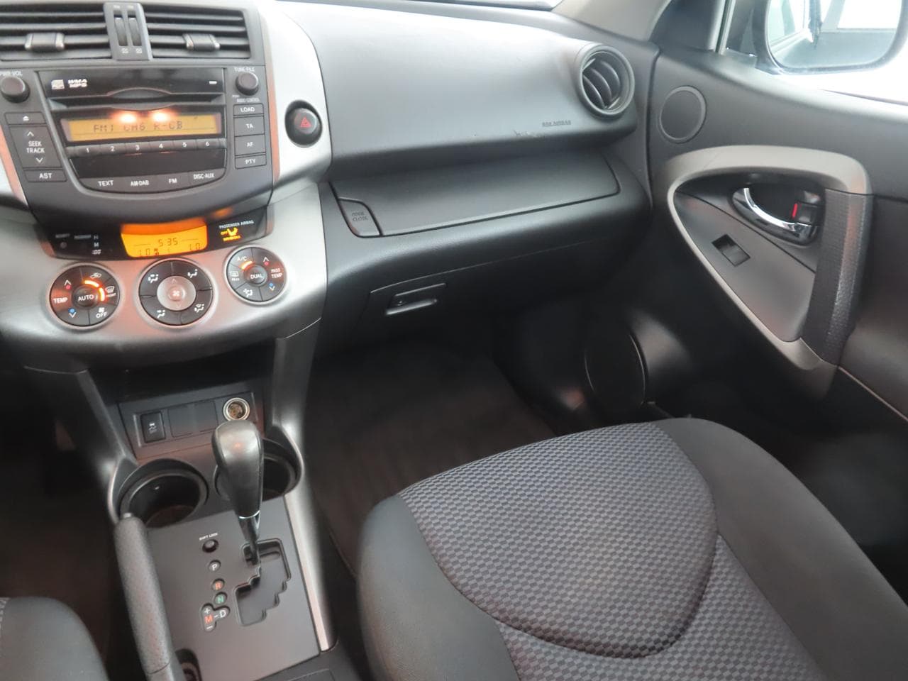 2011 Toyota RAV4 - 10