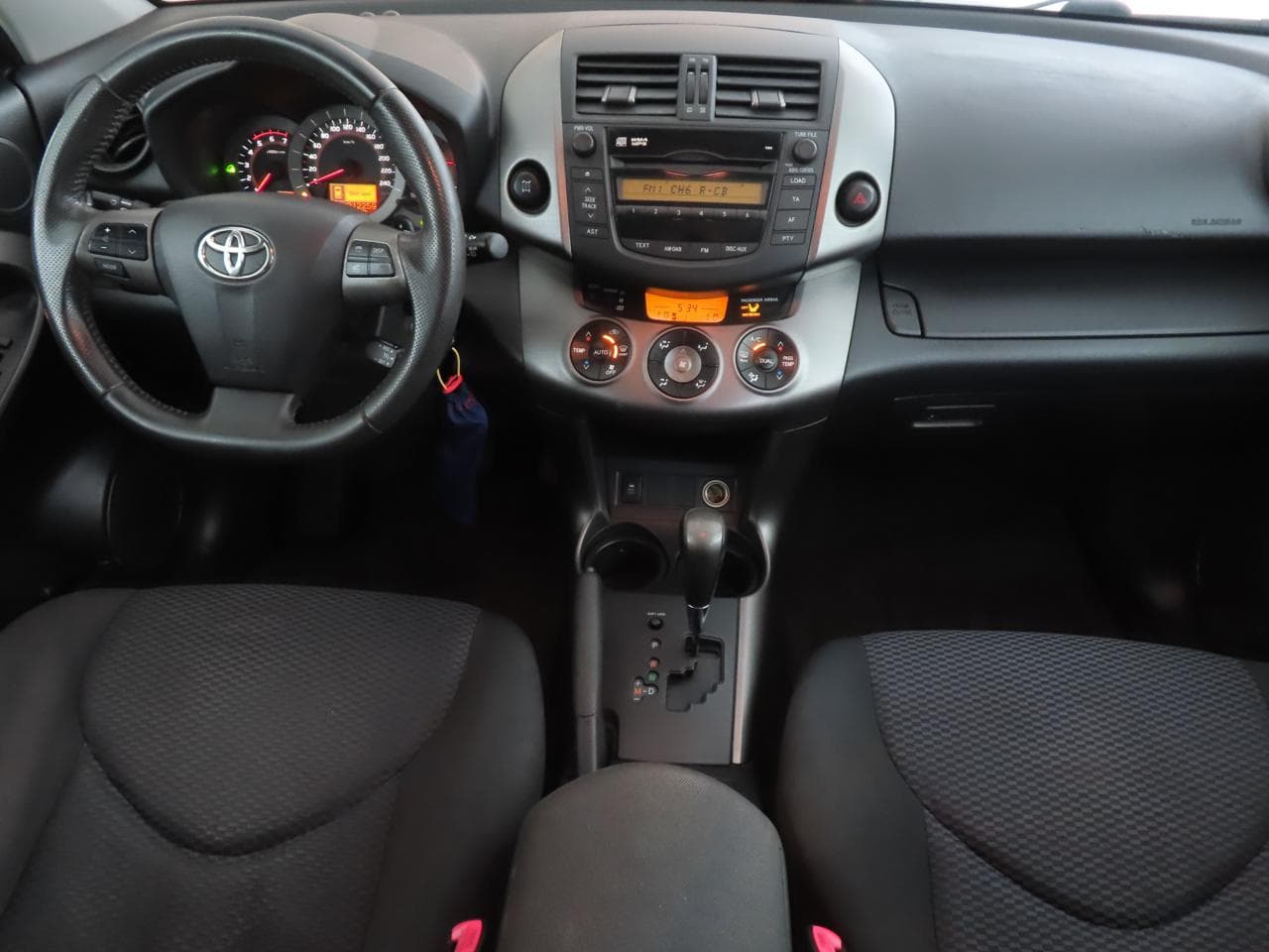 2011 Toyota RAV4 - 9