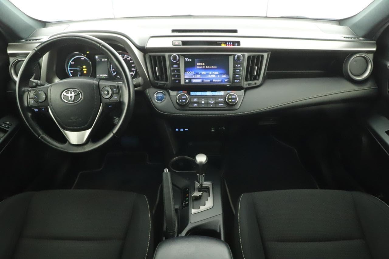 2018 Toyota RAV4 - 9